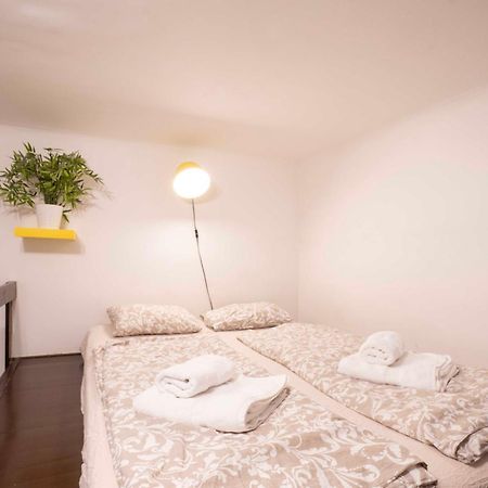Quiet Cozy Apartment In Party Street E1 بودابست المظهر الخارجي الصورة