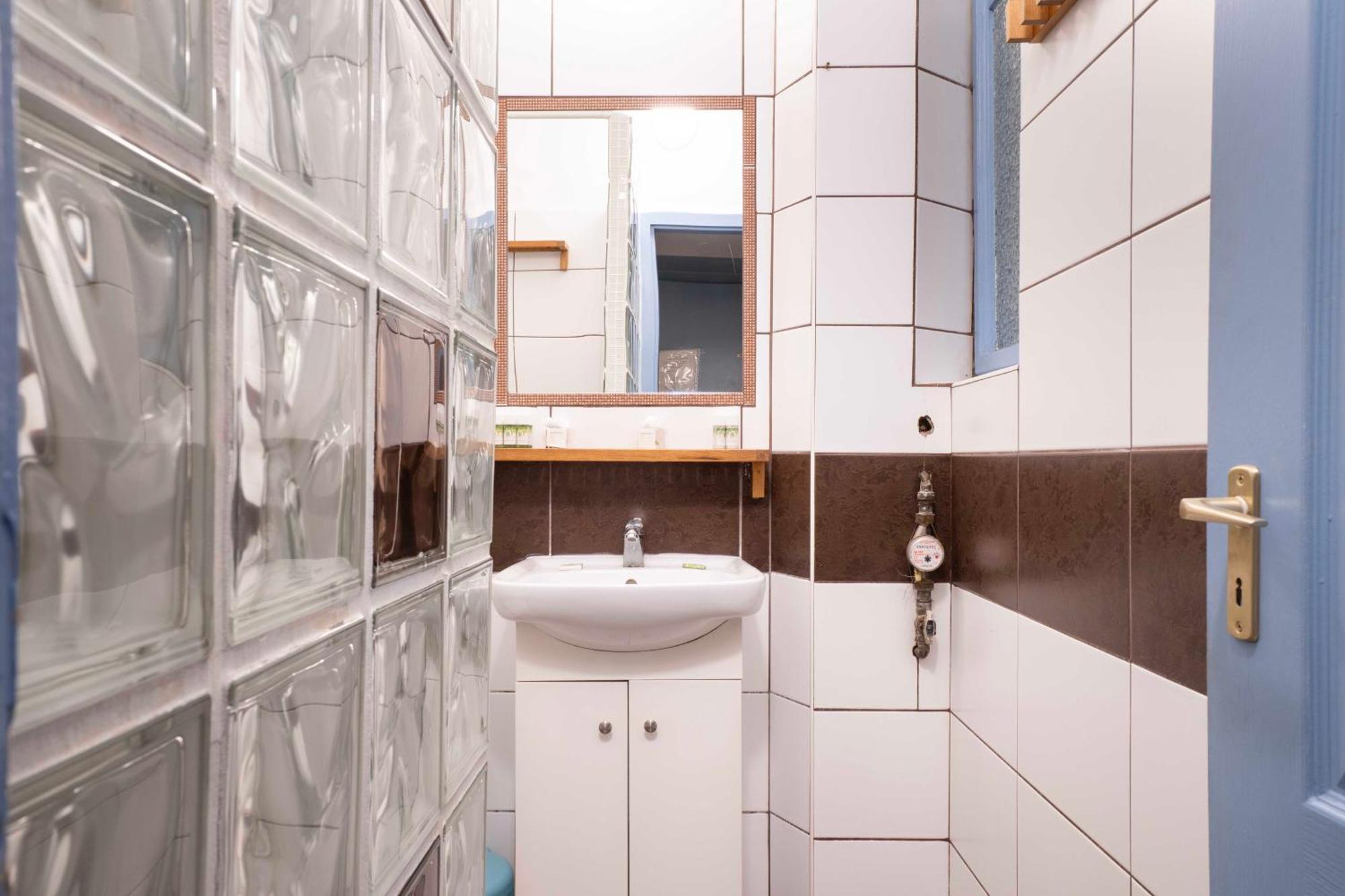 Quiet Cozy Apartment In Party Street E1 بودابست المظهر الخارجي الصورة