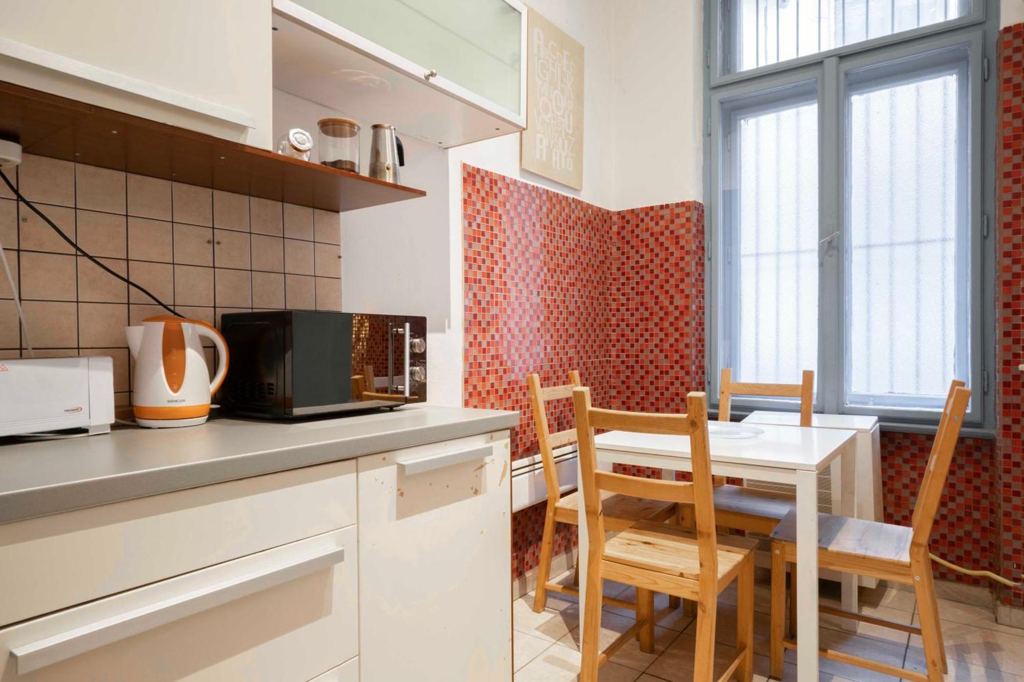 Quiet Cozy Apartment In Party Street E1 بودابست المظهر الخارجي الصورة